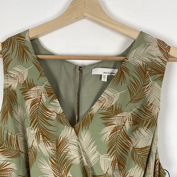 June & Hudson sleeveless V neck tree branch leave sage green tie belt jumpsuit 1 - Picture 5 of 10